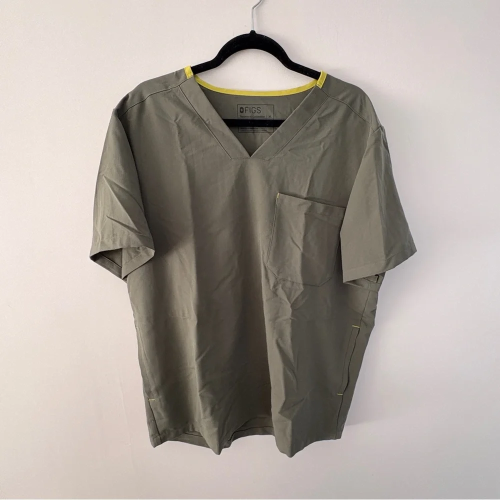 NWT FIGS Mens Scrub Set Chisec Top and Tansen Jogger Pants XL Moss Green